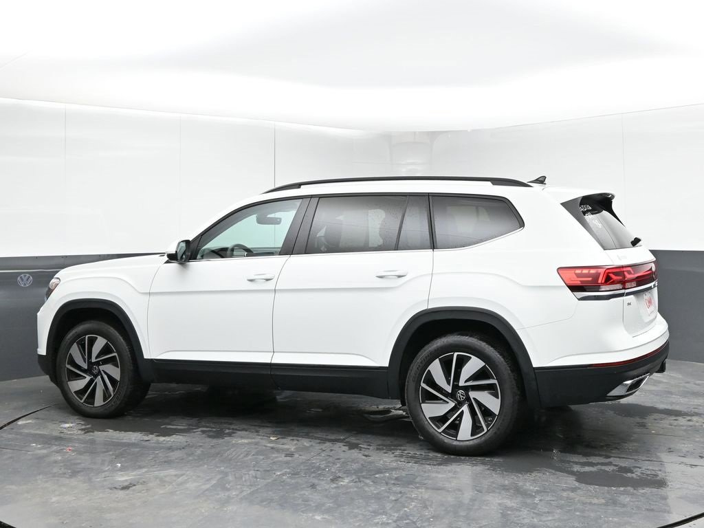 Used 2024 Volkswagen Atlas SE w/Tech with VIN 1V2WR2CA6RC507656 for sale in West Point, MS