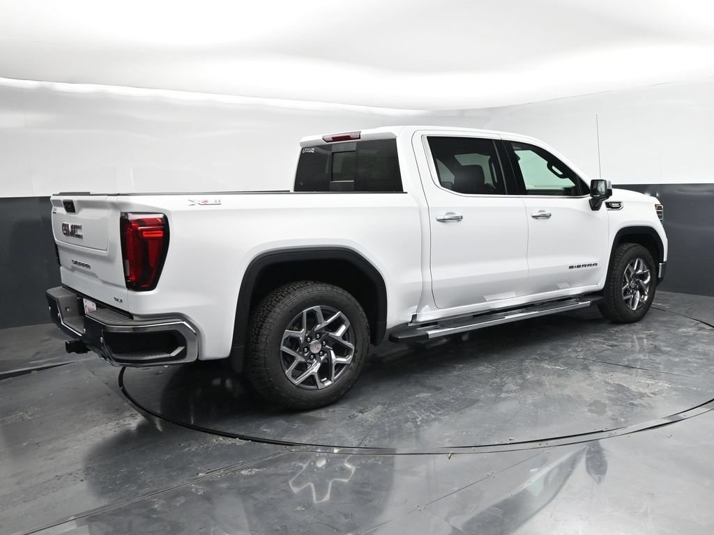 2026 GMC Sierra 1500 SLT - Photo 7
