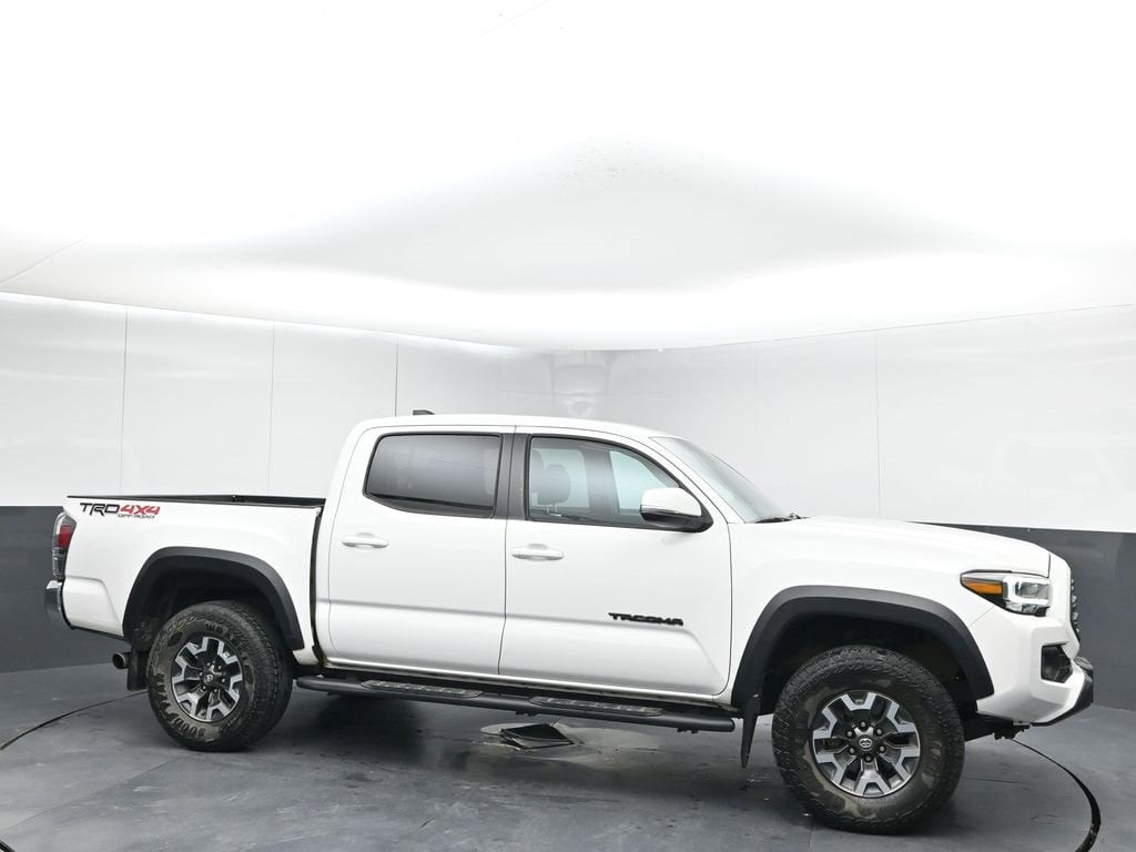 2022 Toyota Tacoma TRD Off Road's photo