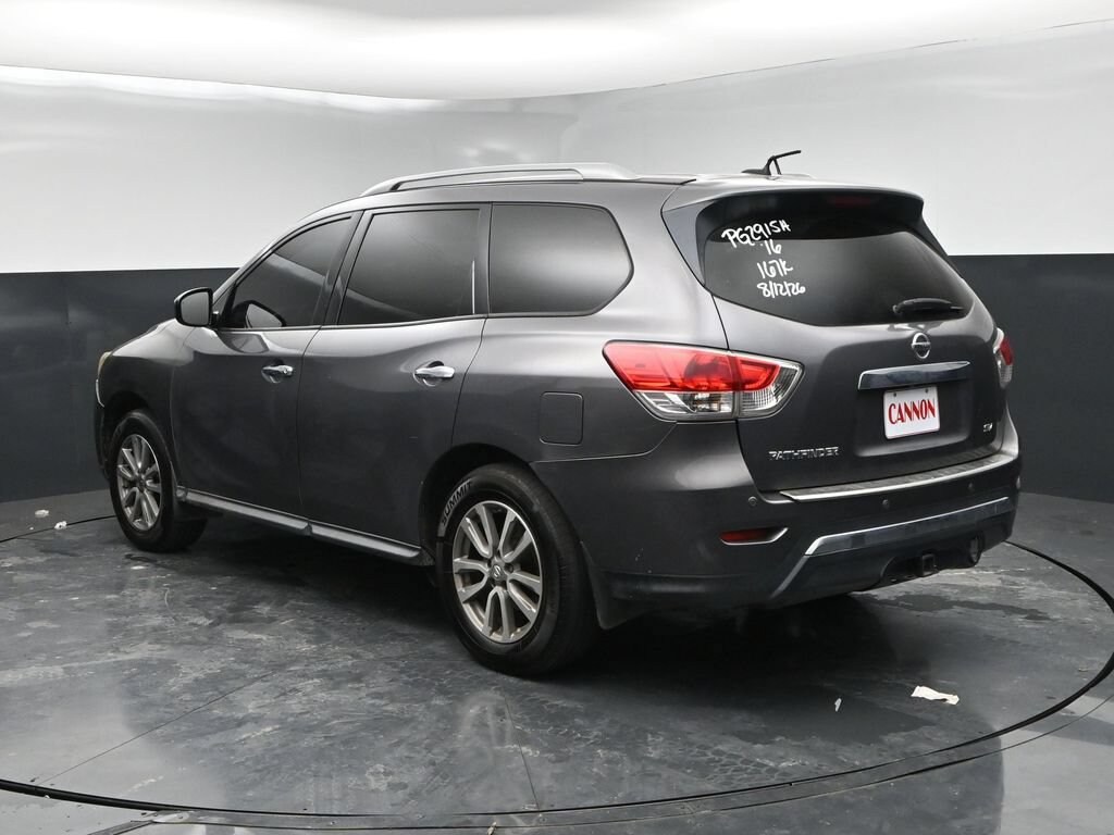 Used 2016 Nissan Pathfinder SV
