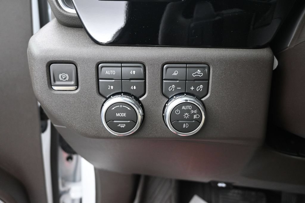 2026 GMC Sierra 1500 SLT - Photo 17