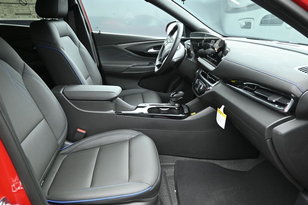 2026 Buick Envista Sport Touring - Photo 10