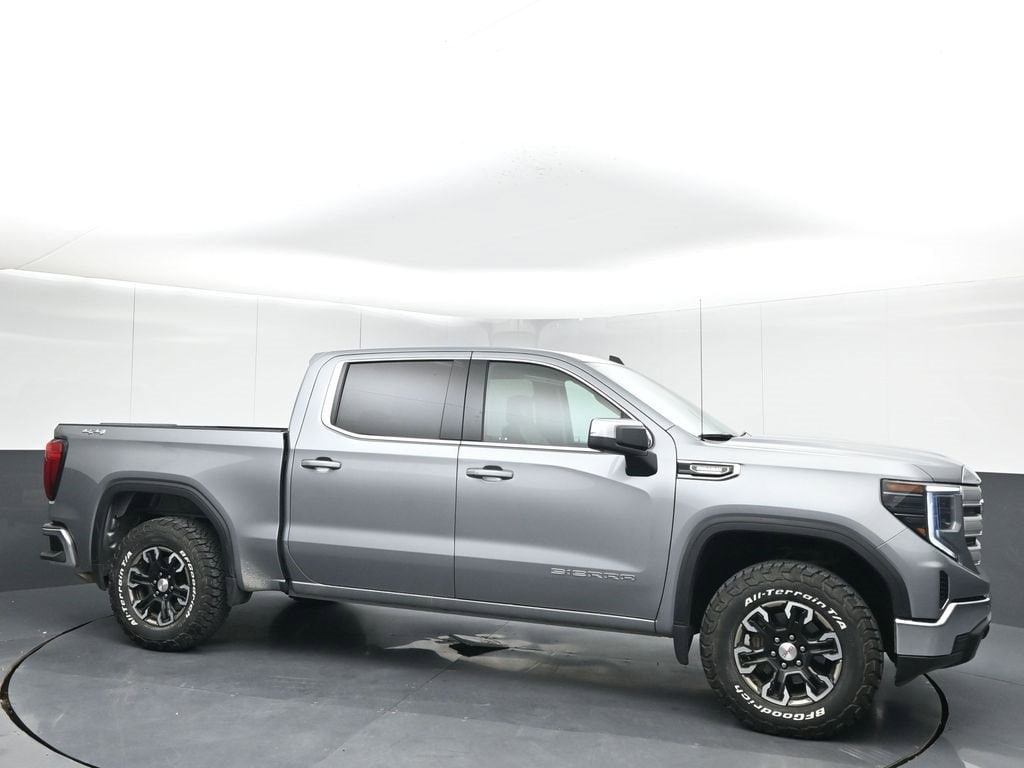 2023 GMC Sierra 1500 SLE's photo