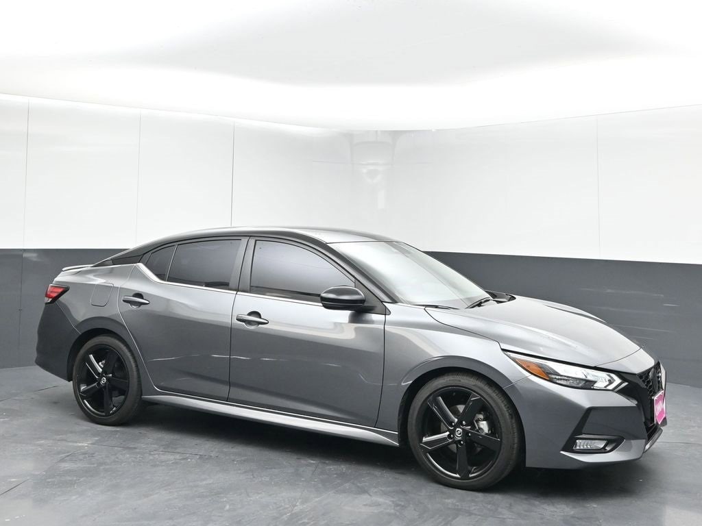 2023 Nissan Sentra SR's photo