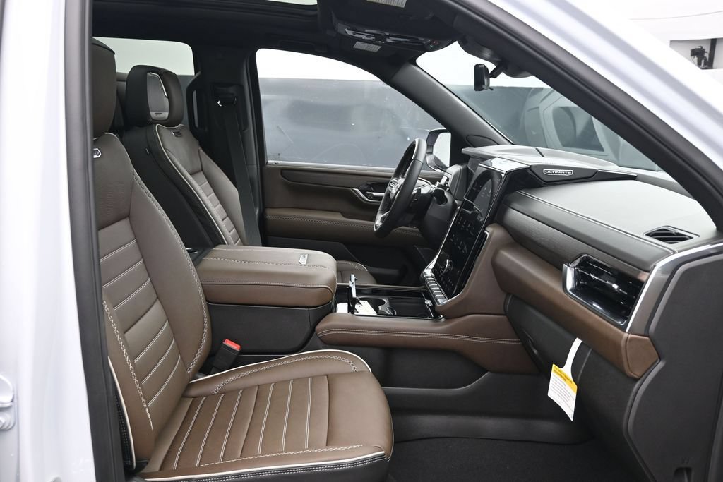 2026 GMC Yukon Denali Ultimate - Photo 10