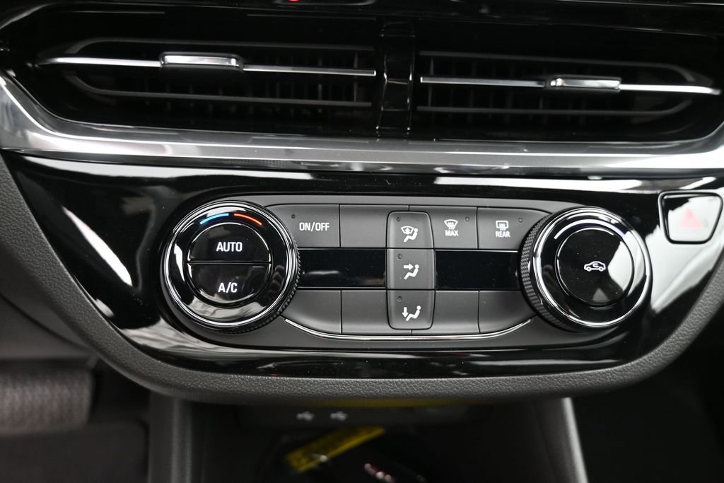 2026 Buick Envista Sport Touring - Photo 14
