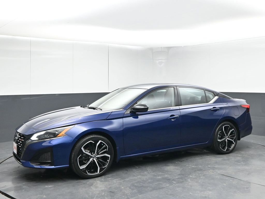 2024 Nissan Altima 2.5 SR photo 4