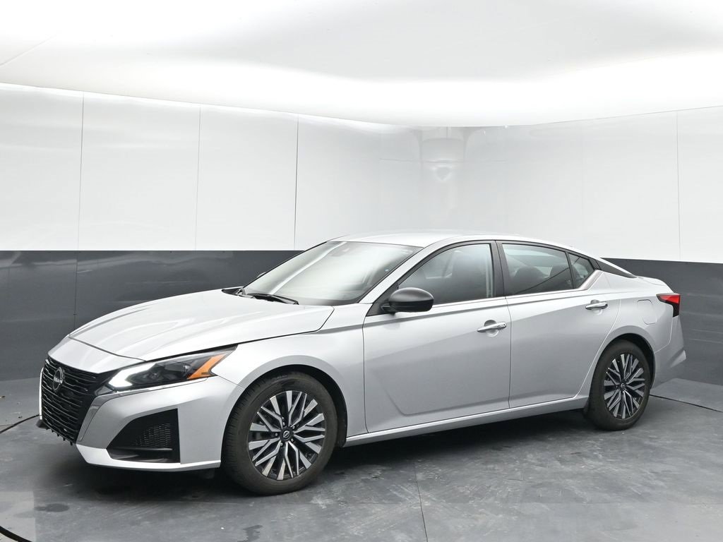 2024 Nissan Altima 2.5 SV photo 4