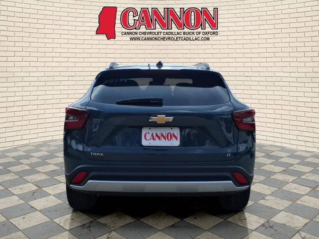 Used 2025 Chevrolet Trax LT SUV