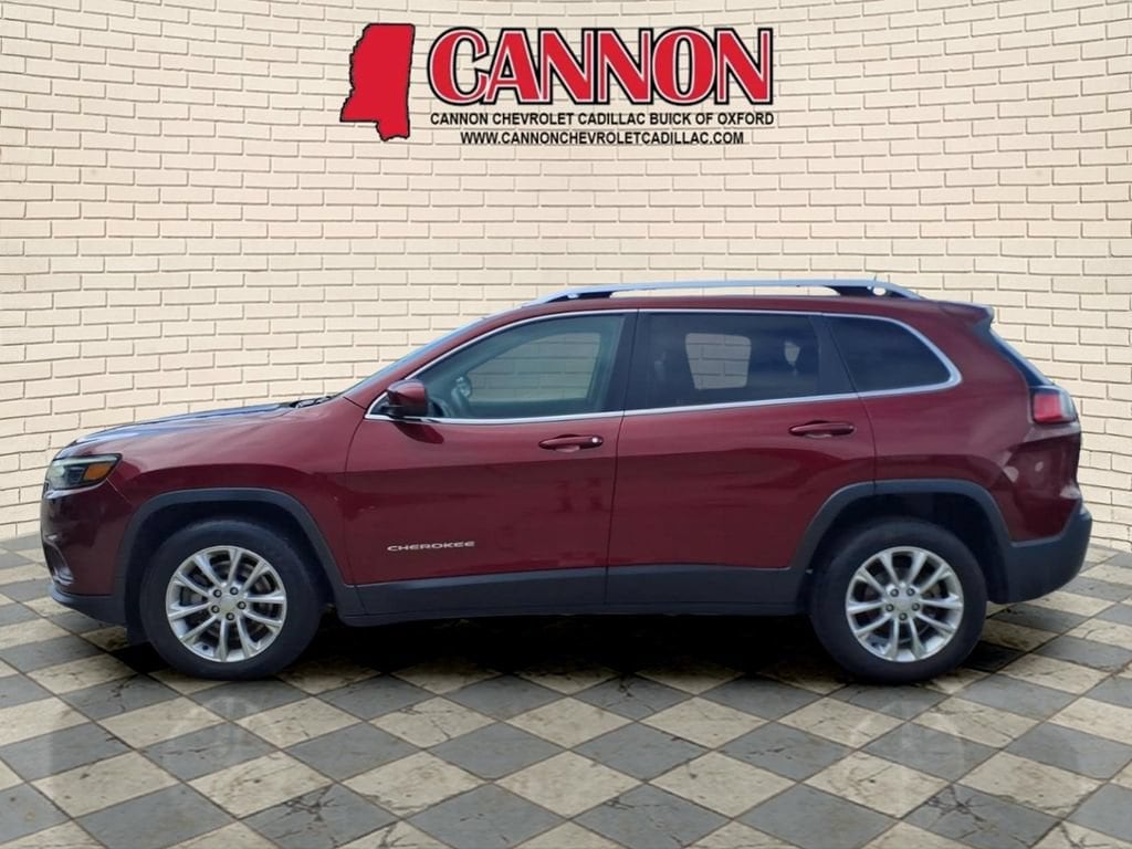 Used 2019 Jeep Cherokee Latitude with VIN 1C4PJLCB0KD146095 for sale in Greenwood, MS