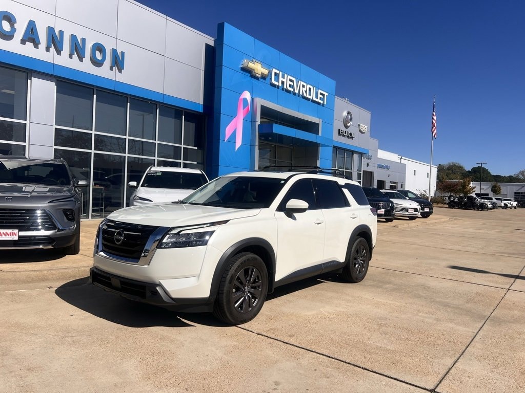 Used 2022 Nissan Pathfinder SV