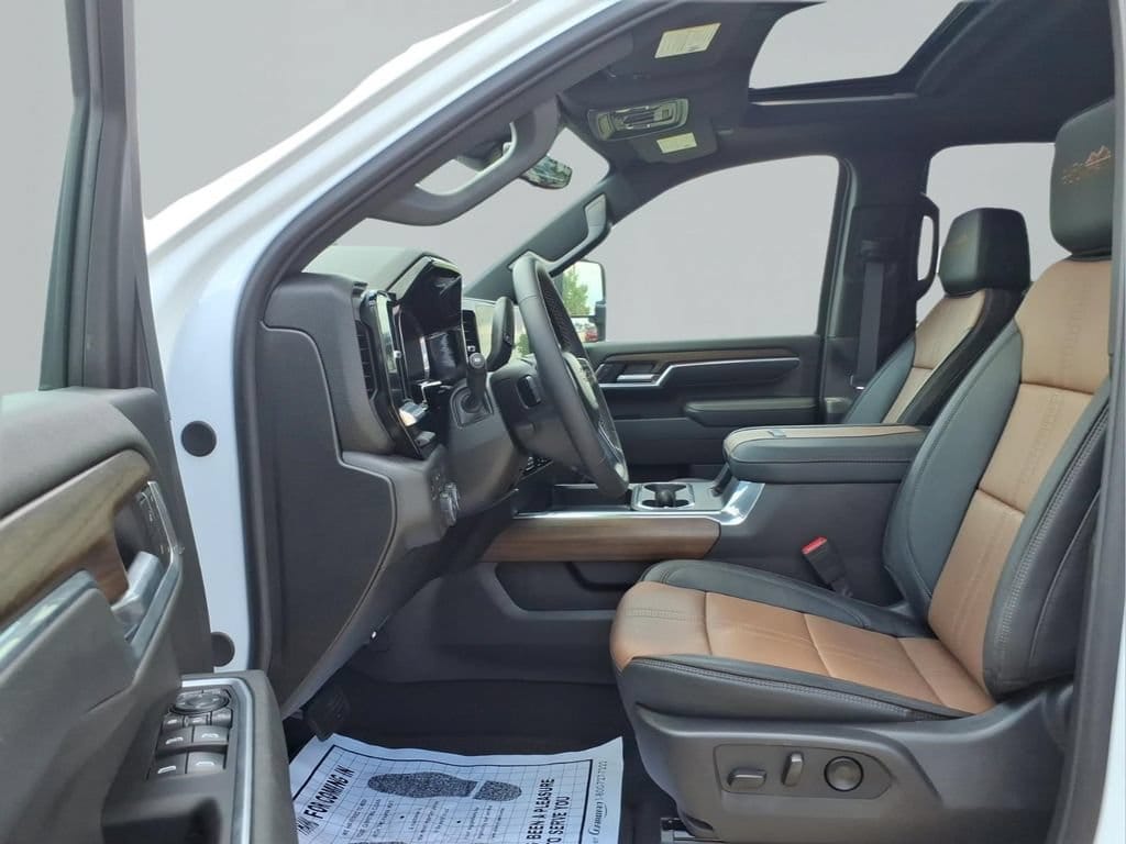 2026 Chevrolet Silverado 2500 HD High Country - Photo 14