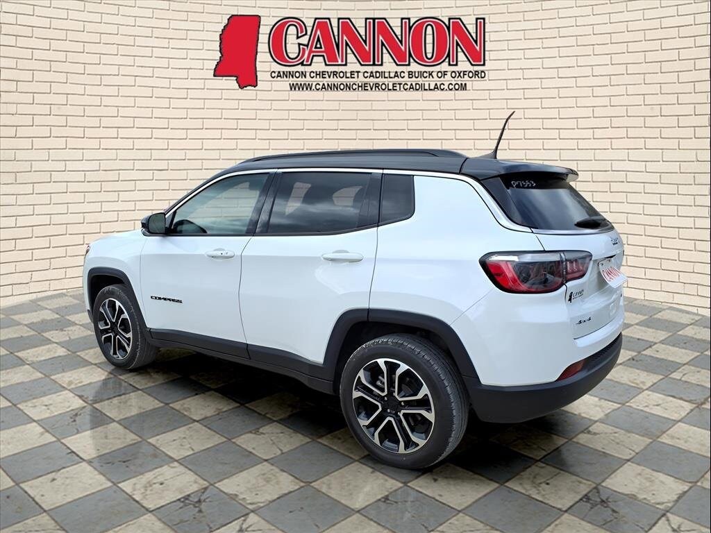 2024 Jeep Compass Limited photo 3