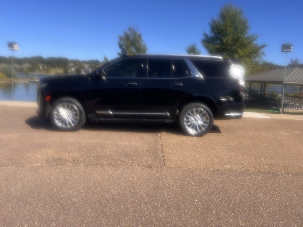 2023 Cadillac Escalade Premium Luxury photo 4