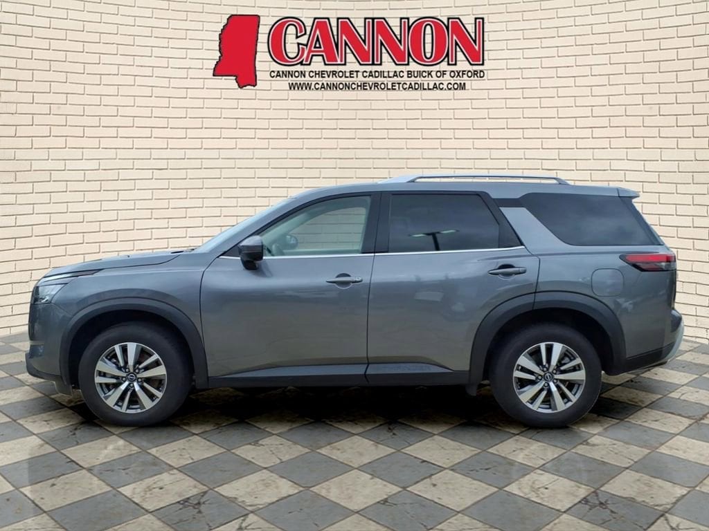 Used 2025 Nissan Pathfinder SL