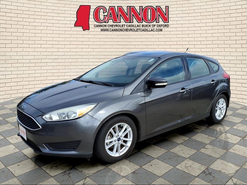 2016 Ford Focus SE's photo