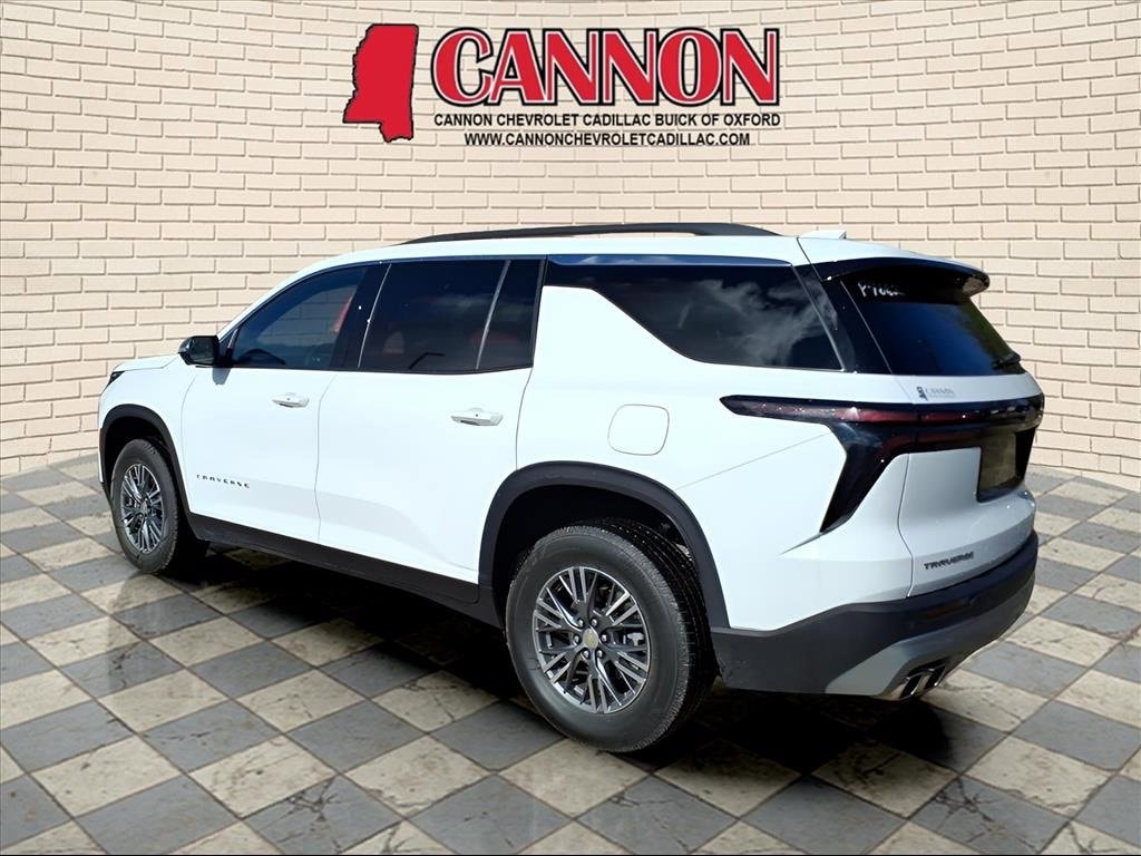 Used 2024 Chevrolet Traverse LT SUV