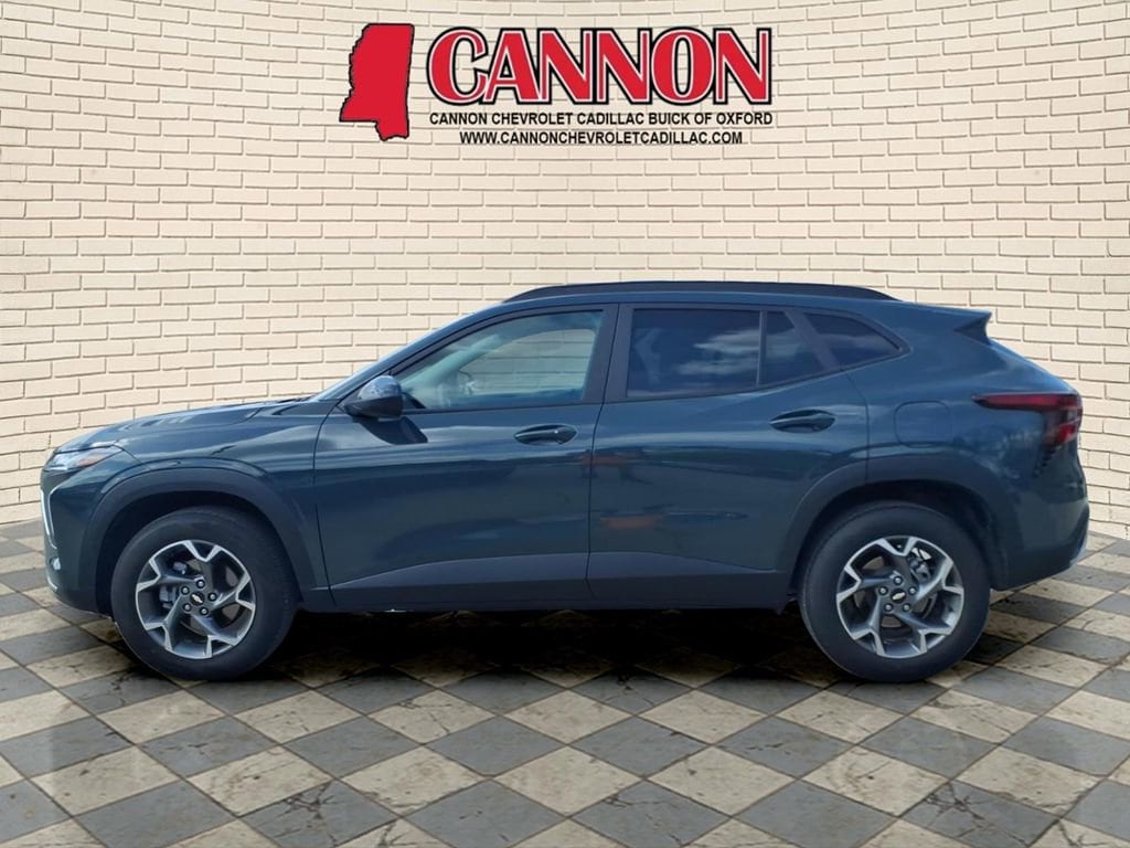 Used 2025 Chevrolet Trax LT SUV