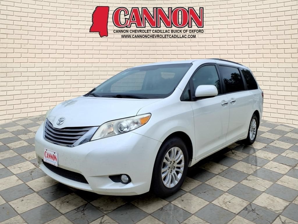 Used 2017 Toyota Sienna XLE Auto Access Seat