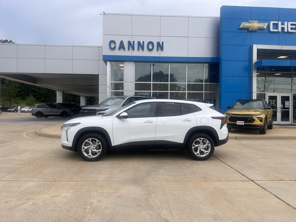 Used 2025 Chevrolet Trax LS with VIN KL77LFEP9SC097812 for sale in Oxford, MS