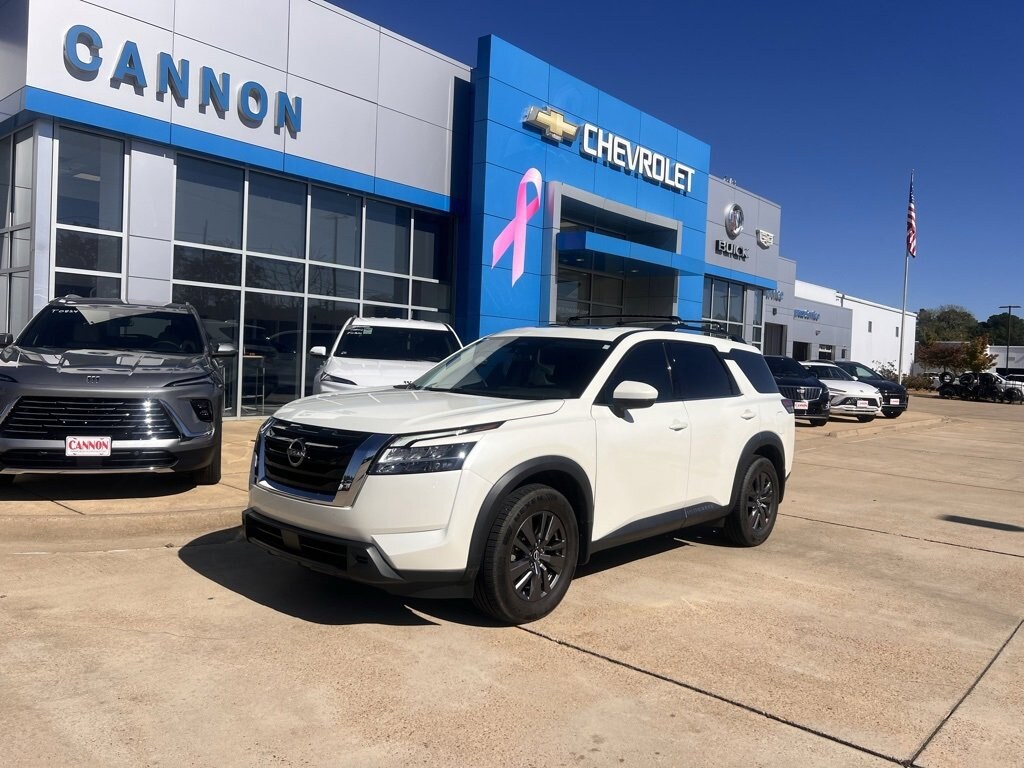 Used 2022 Nissan Pathfinder SV