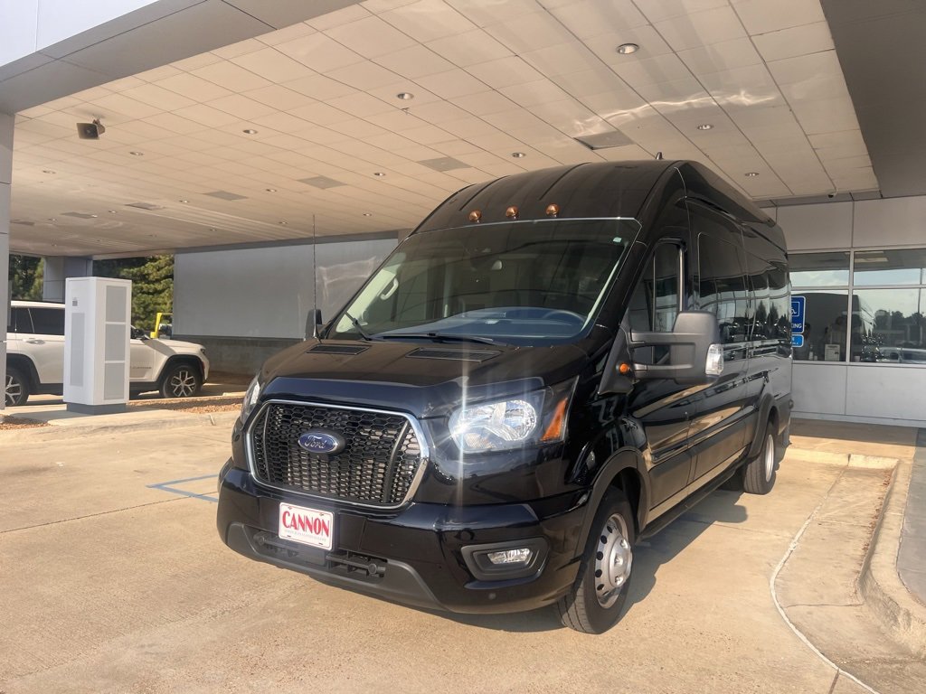 2024 Ford Transit Passenger XL photo 3