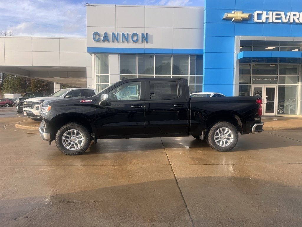 Used 2025 Chevrolet Silverado 1500 LT with VIN 1GCUKDED7SZ205554 for sale in Oxford, MS