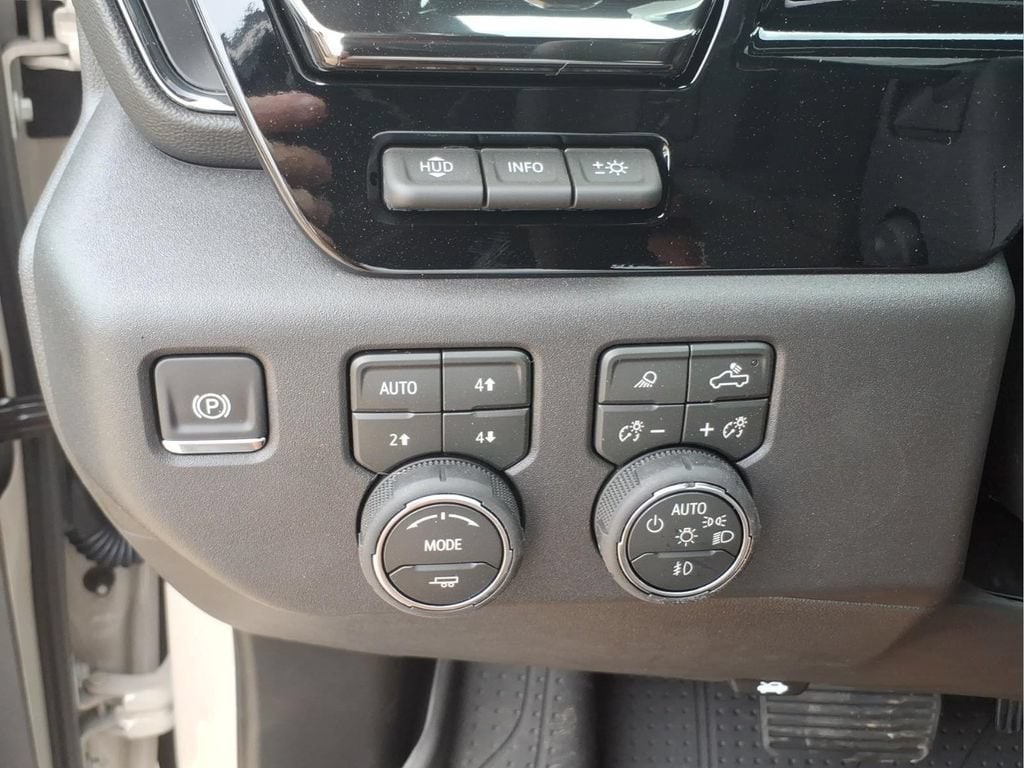 2026 Chevrolet Silverado 1500 ZR2 - Photo 16