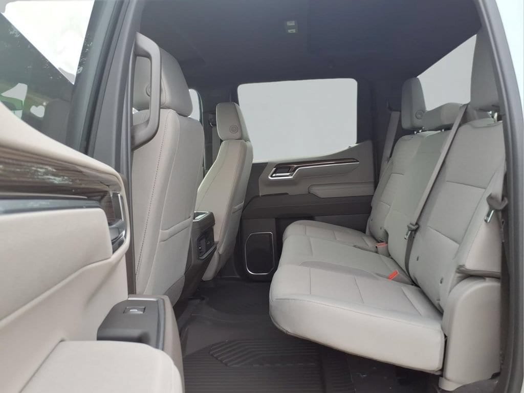 2026 Chevrolet Silverado 1500 LT - Photo 9