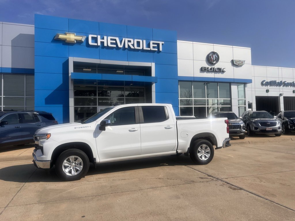 2025 Chevrolet Silverado 1500 LT photo 4