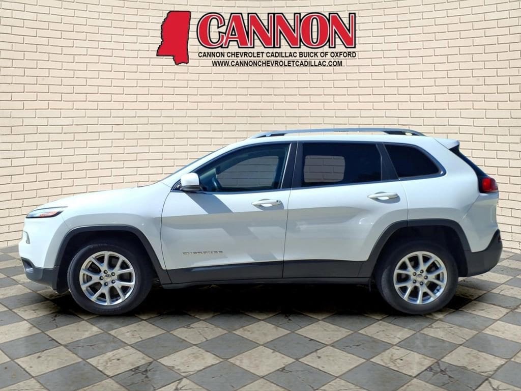 Used 2016 Jeep Cherokee Latitude with VIN 1C4PJLCB2GW361926 for sale in Greenwood, MS