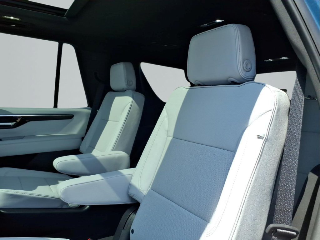 2027 Chevrolet Tahoe Premier - Photo 10