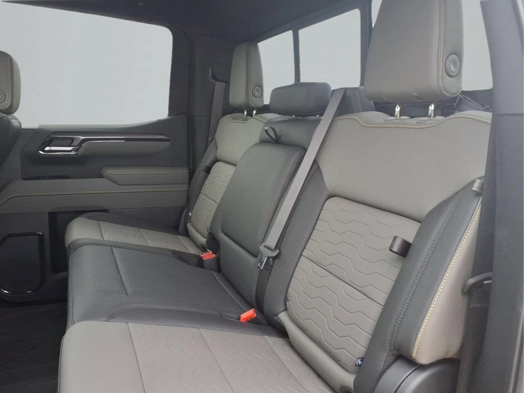2026 Chevrolet Silverado 1500 ZR2 - Photo 10