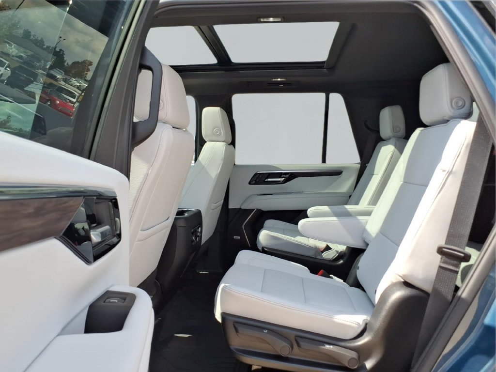 2027 Chevrolet Tahoe Premier - Photo 9