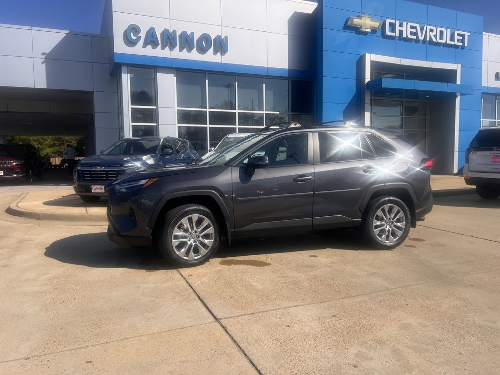 2025 Toyota RAV4 XLE Premium photo 2