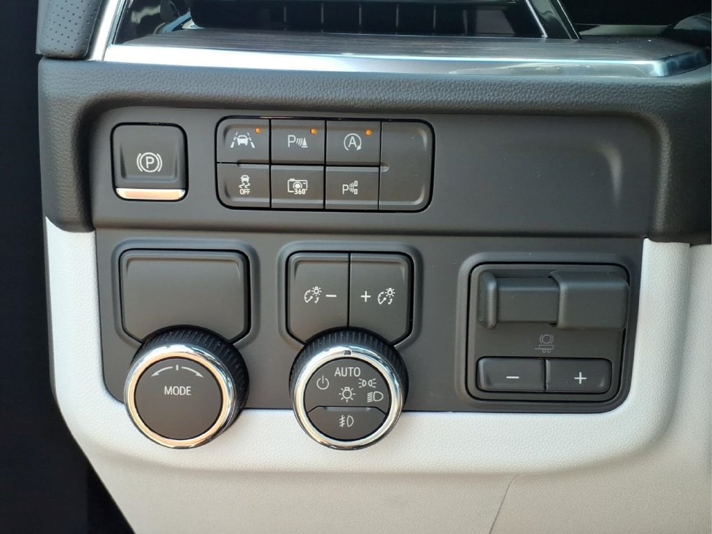 2027 Chevrolet Tahoe Premier - Photo 17