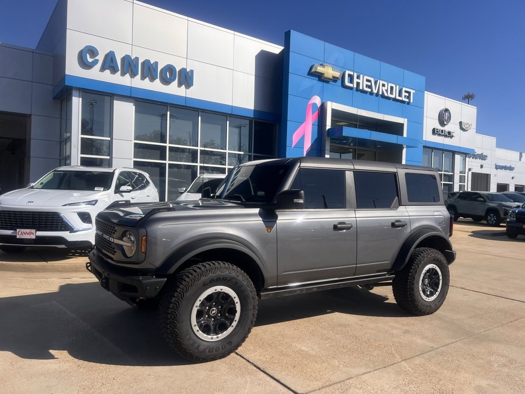 2022 Ford Bronco Badlands photo 3