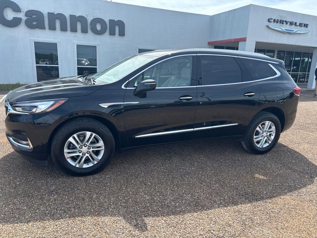 2021 Buick Enclave Essence's photo