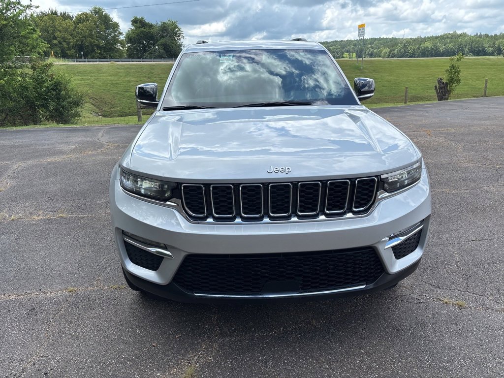 2024 Jeep Grand Cherokee Limited photo 4