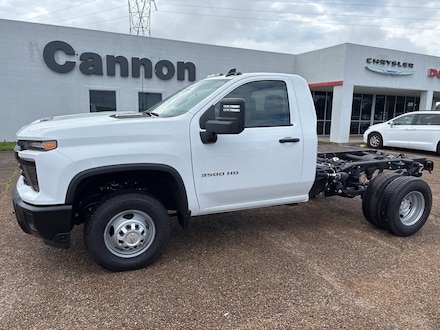 2025 Chevrolet Silverado 3500 HD WT DRW Truck