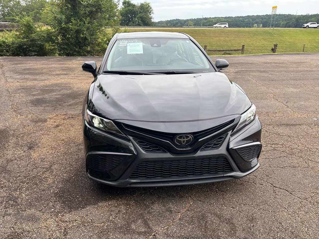 2023 Toyota Camry SE photo 4