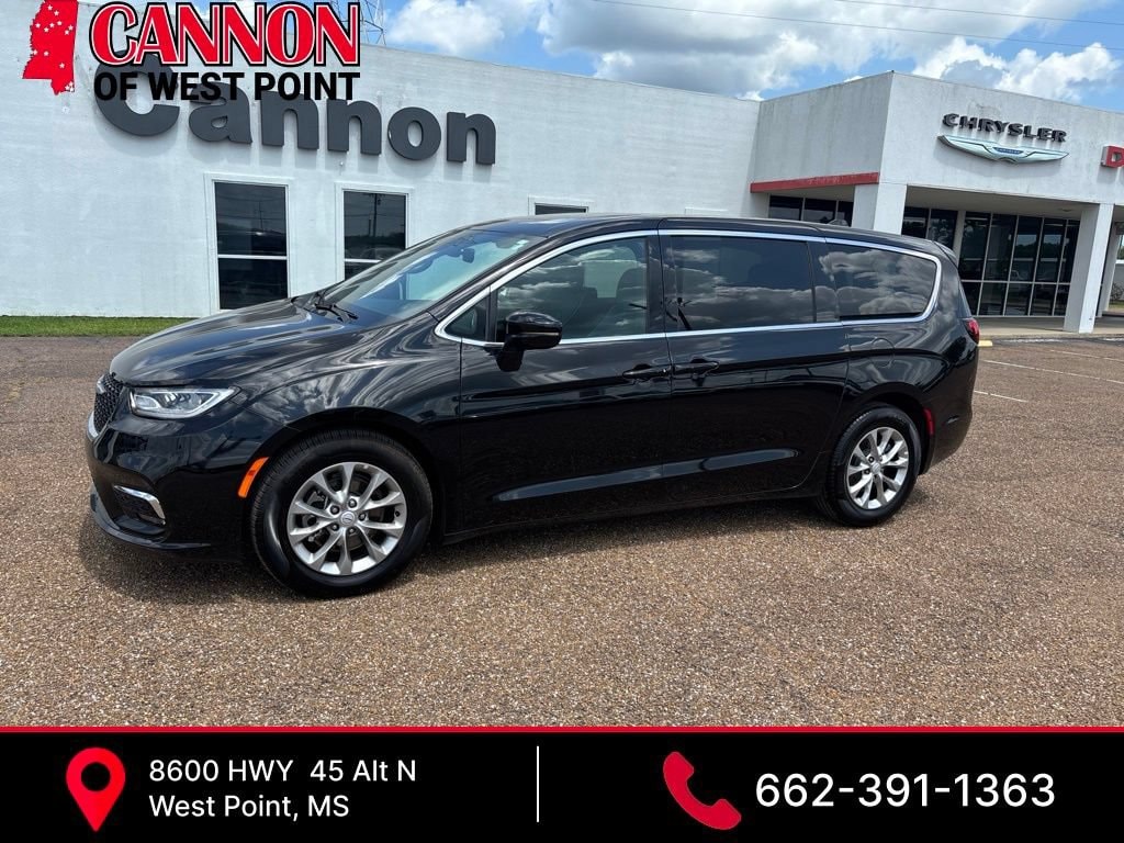 Used 2026 Chrysler Pacifica Limited Van Passenger Van