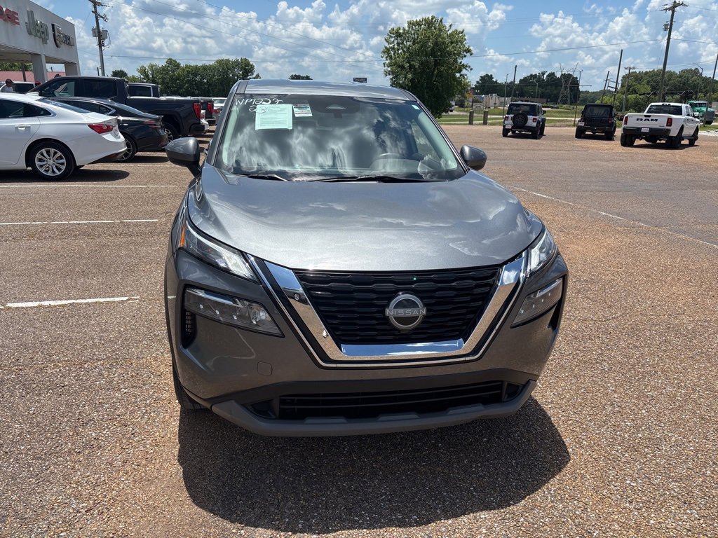 2023 Nissan Rogue SV photo 4