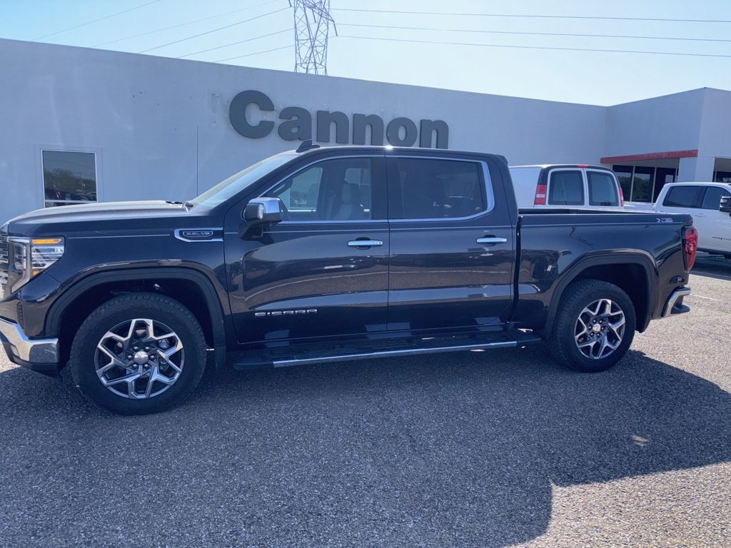 Used 2023 GMC Sierra 1500 SLT with VIN 3GTUUDEDXPG189187 for sale in West Point, MS