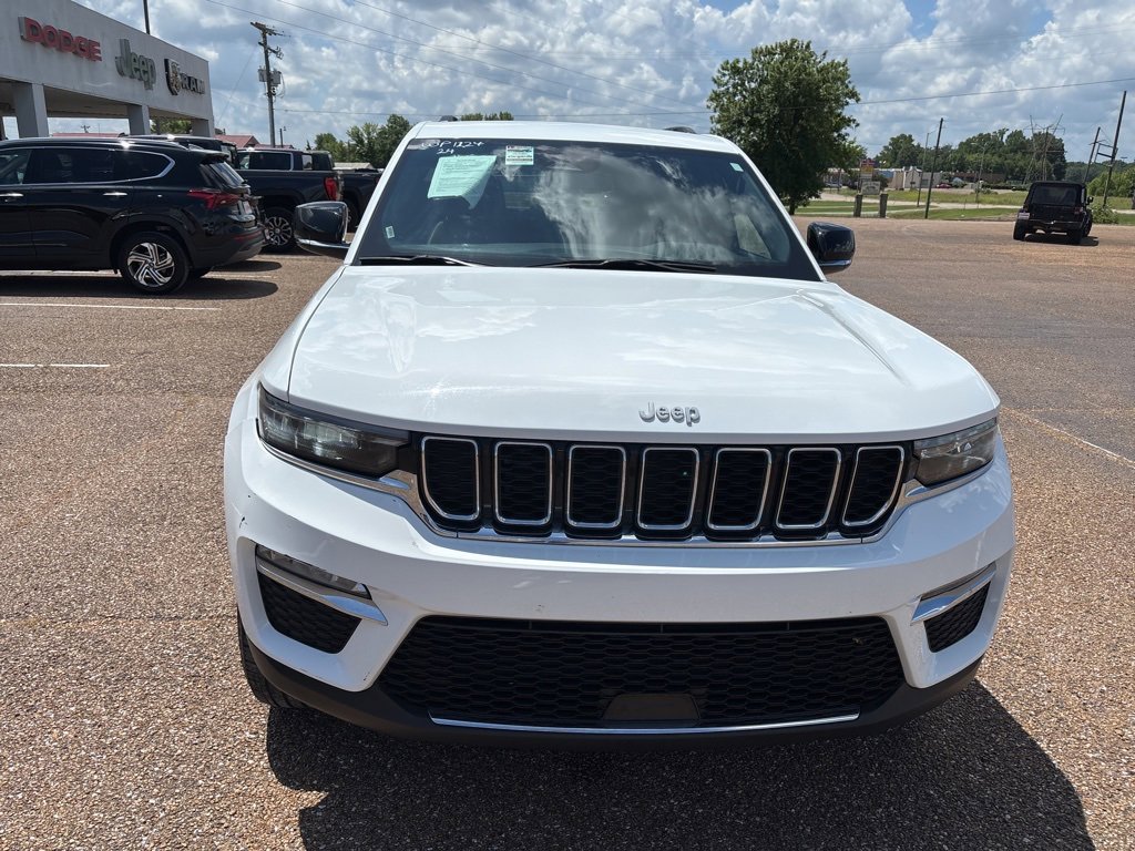 2024 Jeep Grand Cherokee Limited photo 4