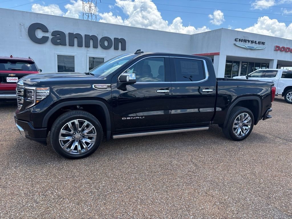 2026 GMC Sierra 4WD Crew Cab Standard Box Denali's photo