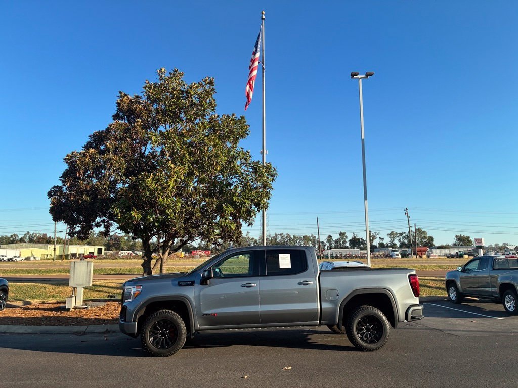 2021 GMC Sierra 1500 AT4