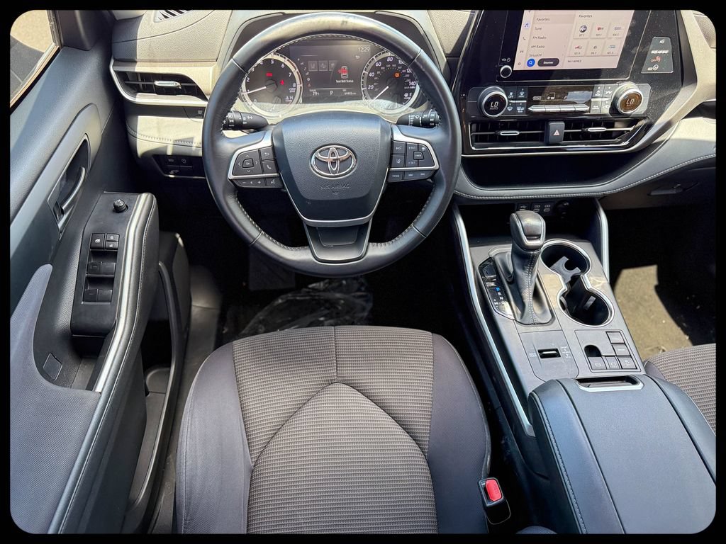 2023 Toyota Highlander L - Photo 20