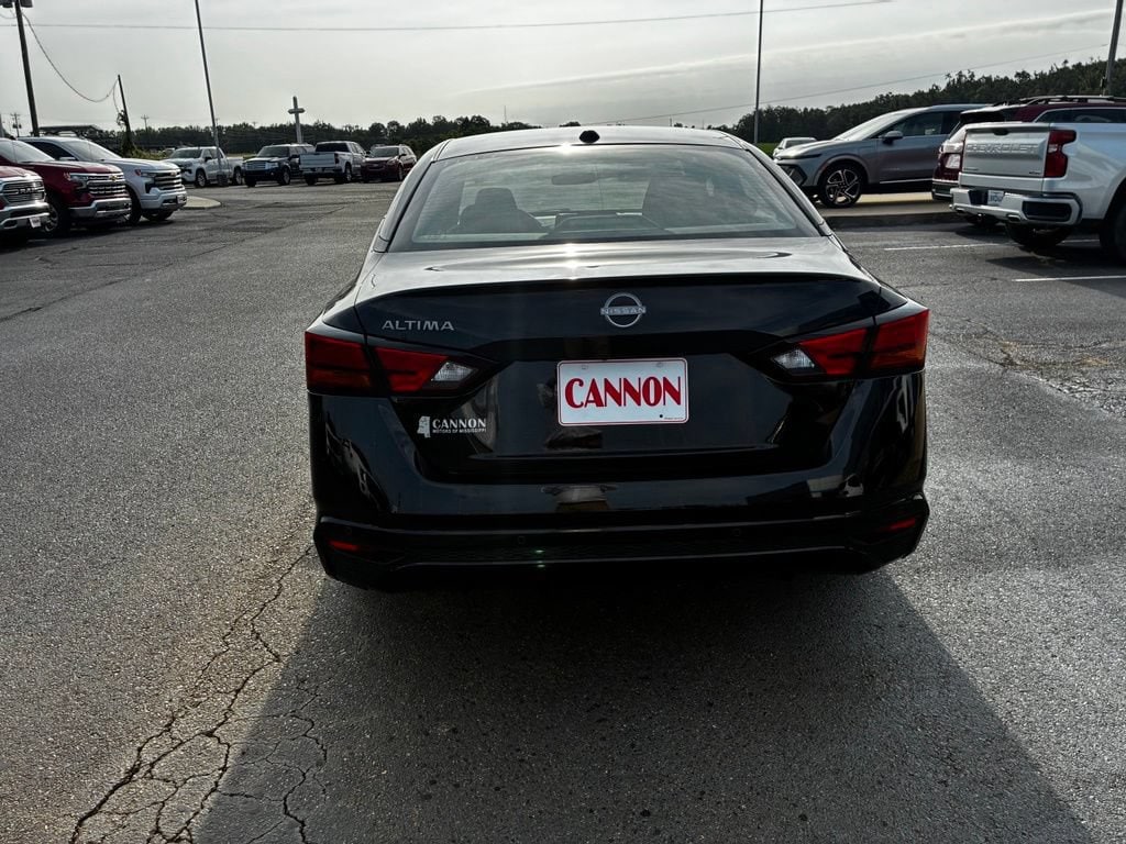 Used 2025 Nissan Altima SV