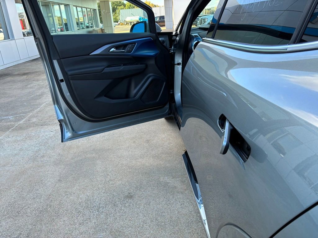 2026 Chevrolet Equinox EV 2LT - Photo 9